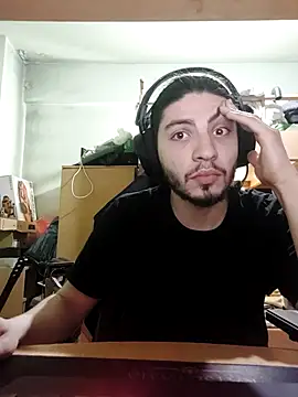 Snapshot of kleineid77 chatting on April 2026 02:03:02 PM kleineid77 online show from April 2026 02:03:02 PM