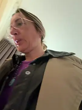 casalinga88 online show from April 2026 06:27:01 AM