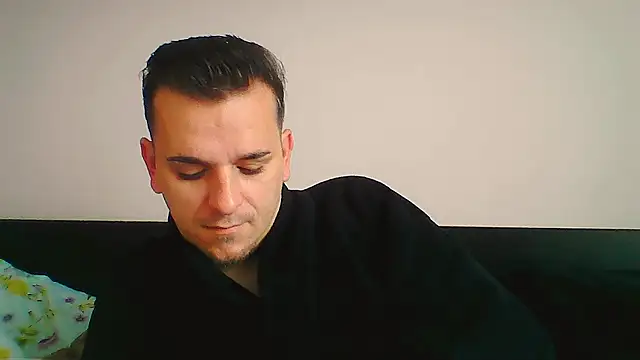 Huge cock22cm online show from November 2025 07:25:01 AM