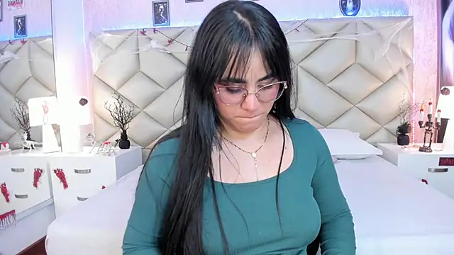 Snapshot of Brenda_Garcia chatting on October 2025 08:49:02 PM Brenda Garcia online show from October 2025 08:49:02 PM