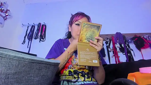 LucyStrike  online show from February 2026 11:20:01 PM