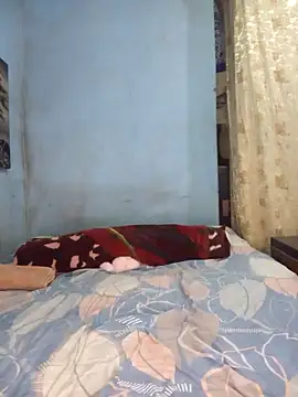 Snapshot of TaurusBallz chatting on September 2025 04:12:01 AM TaurusBallz online show from September 2025 04:12:01 AM