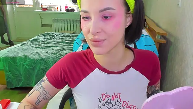 folinskayyya online show from April 2026 05:23:01 AM