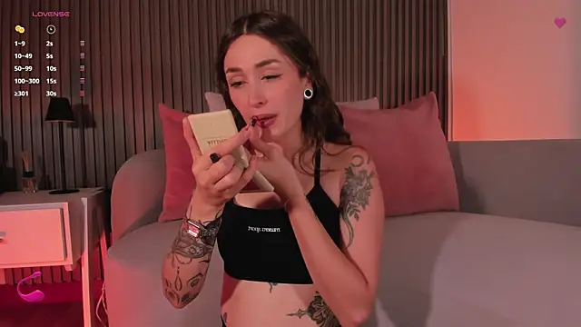 Amy-Parrish online show from April 2026 06:10:02 PM