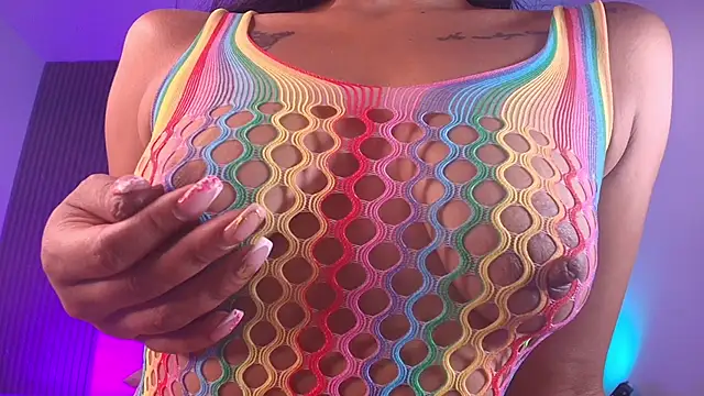 hot dione online show from April 2026 07:19:01 PM