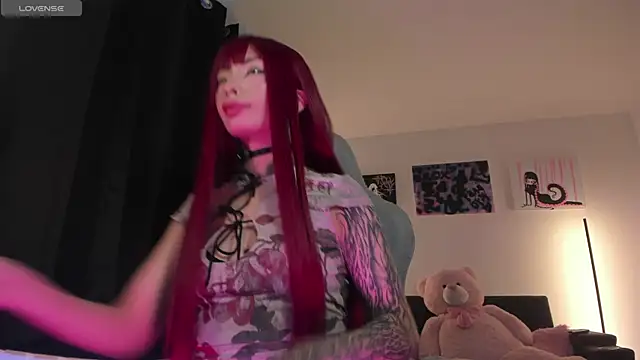 Snapshot of satanbabee chatting on April 2026 10:58:01 PM satanbabee online show from April 2026 10:58:01 PM