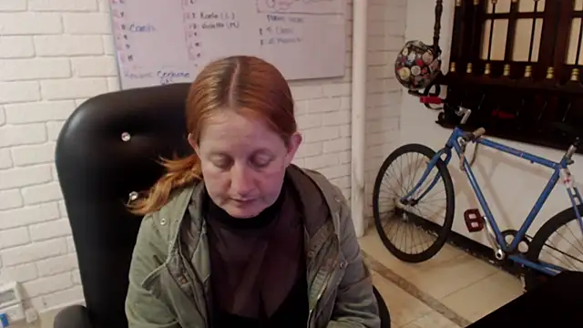 Snapshot of ViioletaMora chatting on February 2025 08:10:02 PM ViioletaMora online show from February 2025 08:10:02 PM