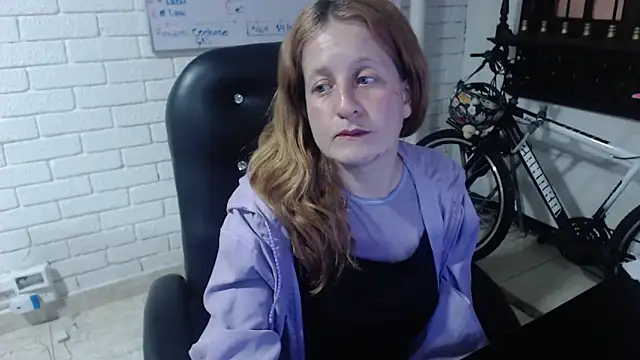 Snapshot of ViioletaMora chatting on February 2025 07:34:02 AM ViioletaMora online show from February 2025 07:34:02 AM