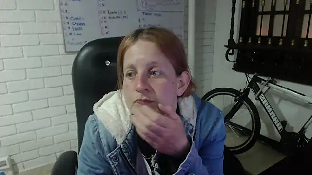 Snapshot of ViioletaMora chatting on February 2025 04:07:01 AM ViioletaMora online show from February 2025 04:07:01 AM