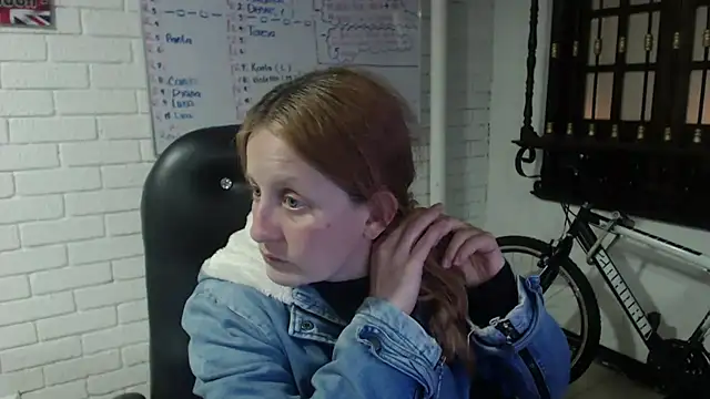 Snapshot of ViioletaMora chatting on February 2025 07:22:01 AM ViioletaMora online show from February 2025 07:22:01 AM