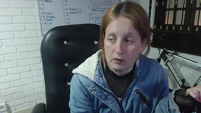 Snapshot of ViioletaMora chatting on February 2025 10:28:02 AM ViioletaMora online show from February 2025 10:28:02 AM