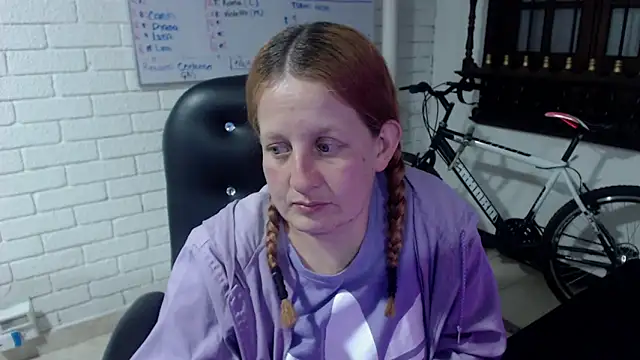 Snapshot of ViioletaMora chatting on February 2025 12:54:02 AM ViioletaMora online show from February 2025 12:54:02 AM