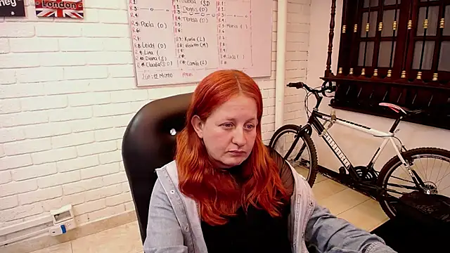 Snapshot of ViioletaMora chatting on March 2025 03:02:01 PM ViioletaMora online show from March 2025 03:02:01 PM