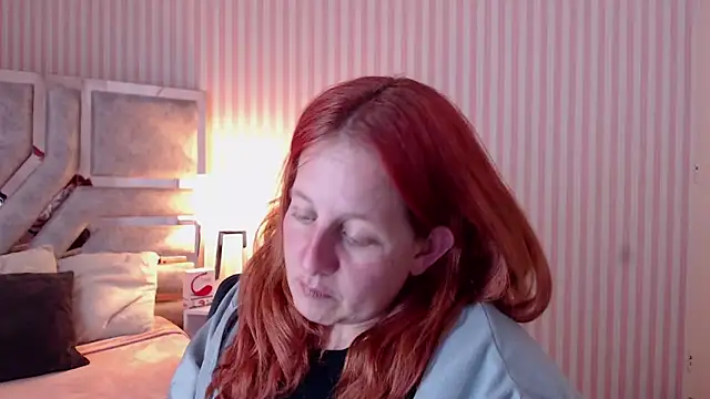 Snapshot of ViioletaMora chatting on March 2025 10:21:02 PM ViioletaMora online show from March 2025 10:21:02 PM