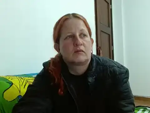 Snapshot of ViioletaMora chatting on October 2025 05:07:02 AM ViioletaMora online show from October 2025 05:07:02 AM