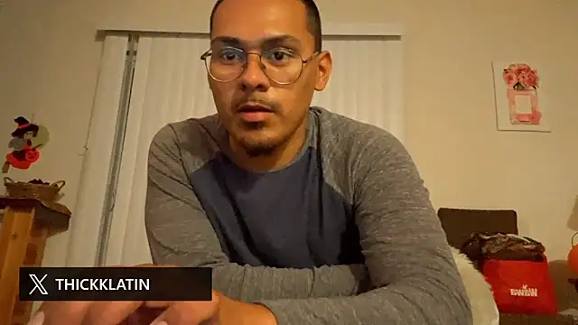 Snapshot of ThixxkkLatin chatting on October 2025 01:53:02 AM ThixxkkLatin online show from October 2025 01:53:02 AM