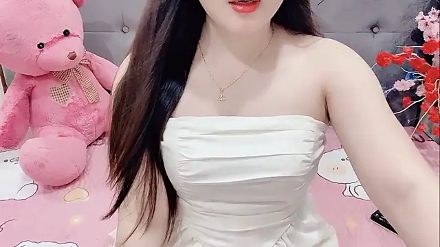 Funikio online show from November 2025 02:17:01 PM