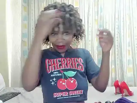 Snapshot of AfricanSquirtingQueen chatting on October 2025 08:15:02 AM AfricanSquirtingQueen online show from October 2025 08:15:02 AM