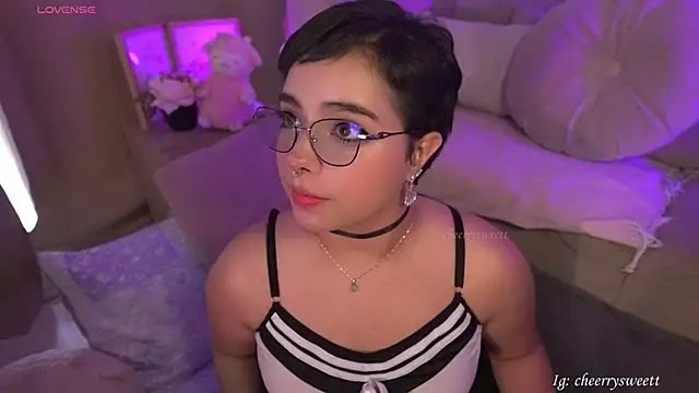 Cheerrysweett online show from March 2026 08:45:01 PM