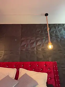 Ema azel online show from November 2025 01:24:03 PM