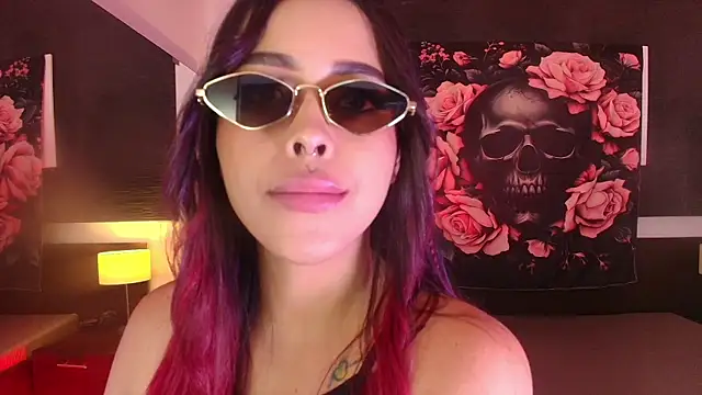 EvaaFoxxy1 online show from April 2026 07:58:02 PM