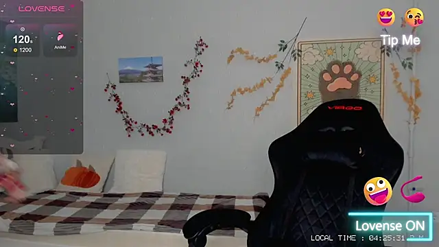 Crystal Chris online show from November 2025 02:20:02 PM