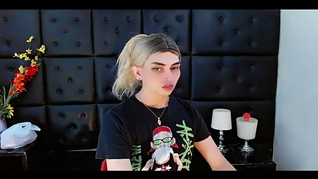 Daniela Pink  online show from March 2026 07:50:02 PM