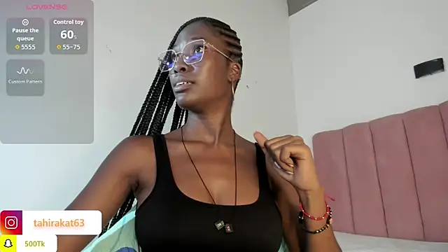 Snapshot of Tahira_21_ chatting on May 2026 07:41:01 PM Tahira 21 online show from May 2026 07:41:01 PM