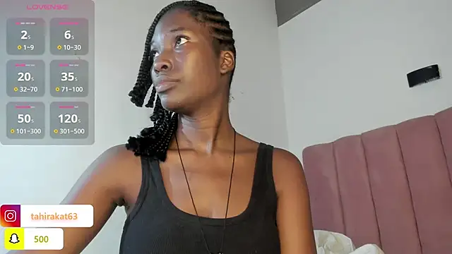 Snapshot of Tahira_21_ chatting on May 2026 08:04:02 PM Tahira 21 online show from May 2026 08:04:02 PM