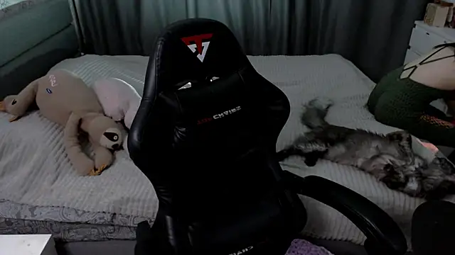 KiraYammy online show from April 2026 10:07:02 PM