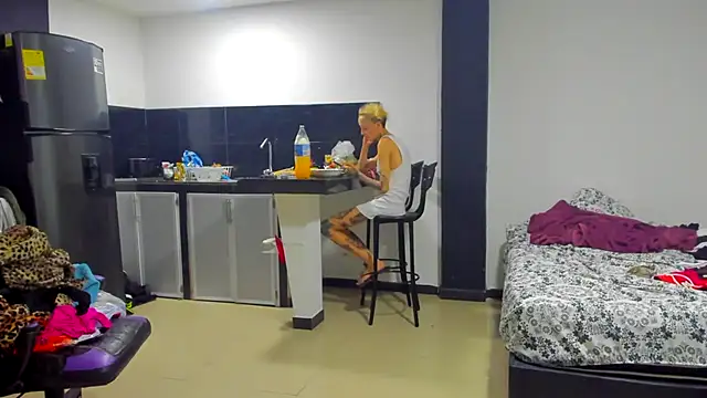 Snapshot of barbara_anal_squirt_ chatting on March 2025 02:31:02 AM barbara anal squirt online show from March 2025 02:31:02 AM