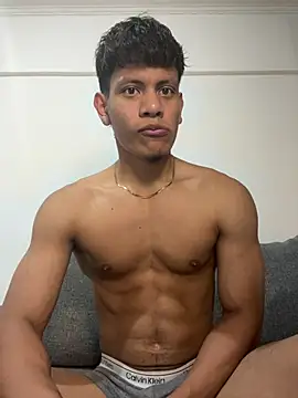 bbchocolate27 online show from April 2026 11:17:01 PM