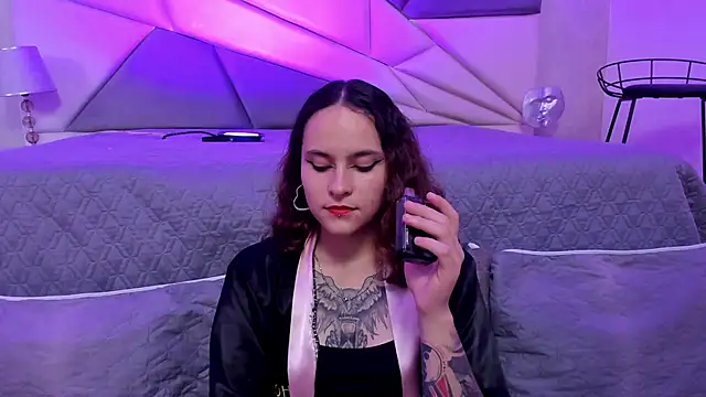 AnnyThompson  online show from January 2025 12:49:01 AM