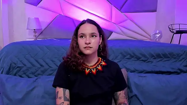 AnnyThompson  online show from January 2025 08:40:02 PM