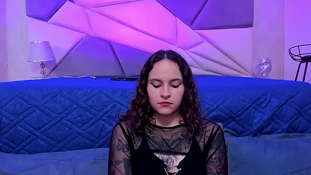 AnnyThompson  online show from January 2025 01:31:02 AM