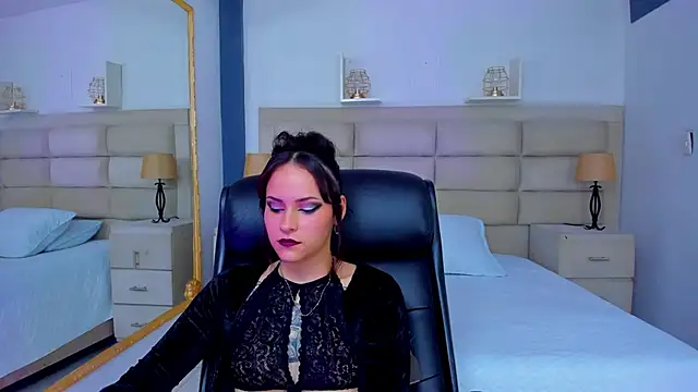 AnnyThompson  online show from November 2025 09:05:02 PM