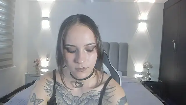 AnnyThompson  online show from March 2026 10:17:03 PM