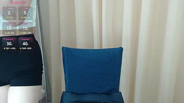 Snapshot of KaleAnisa chatting on October 2025 02:11:02 AM KaleAnisa online show from October 2025 02:11:02 AM