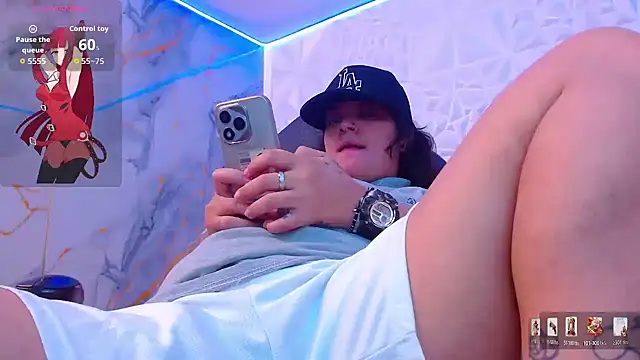 snowflake xxx online show from March 2026 04:51:02 AM