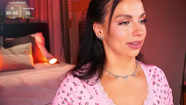 LunaNight online show from April 2026 01:42:02 AM