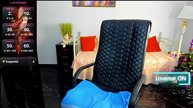 Julia Dean online show from December 2024 03:33:02 PM
