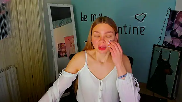 Molly sweetie online show from February 2025 07:04:02 AM