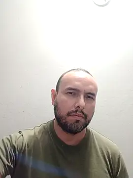 ElSunEagle online show from November 2025 04:04:01 AM