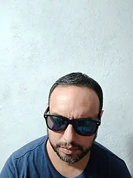 Snapshot of ElSunEagle chatting on July 2026 01:56:02 AM ElSunEagle online show from July 2026 01:56:02 AM