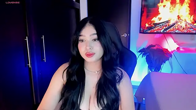 Snapshot of Abbye_blue01 chatting on June 2026 02:53:01 AM Abbye blue01 online show from June 2026 02:53:01 AM