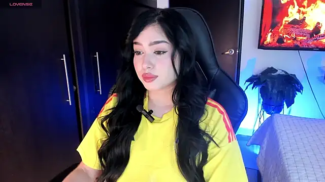 Snapshot of Abbye_blue01 chatting on June 2026 10:36:02 PM Abbye blue01 online show from June 2026 10:36:02 PM