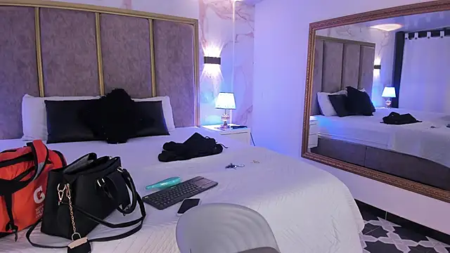 GiselOrtiz online show from October 2025 10:38:01 AM