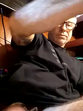 Snapshot of Pcsammy73 chatting on January 2025 01:42:01 AM Pcsammy73 online show from January 2025 01:42:01 AM