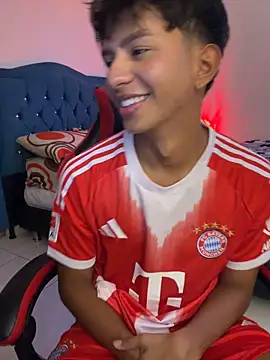 Leonarrrd 01 online show from April 2026 11:03:02 PM