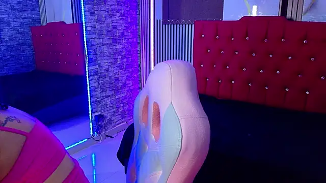 miahernadez303av online show from February 2026 06:40:02 AM